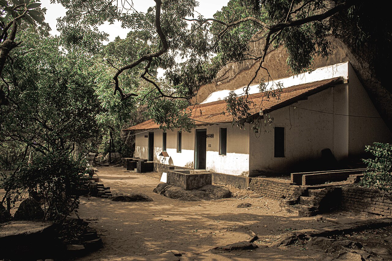 15 Days Around Sri Lanka